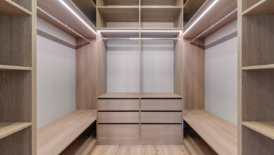 découvrez des astuces et des conseils pratiques pour organiser votre maison de manière efficace. améliorez votre espace de vie grâce à des solutions de rangement intelligentes et simplifiez votre quotidien avec des idées inspirantes d'aménagement intérieur.
